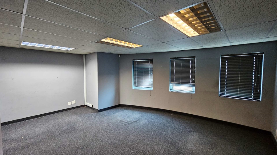 To Let commercial Property for Rent in Beaconvale Western Cape